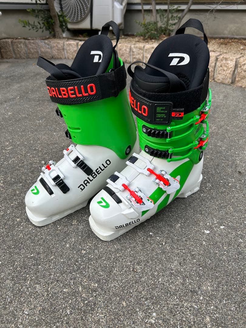 25-25.5 DALBELLO（ダルベロ） DRS 90 LCスキーブーツ