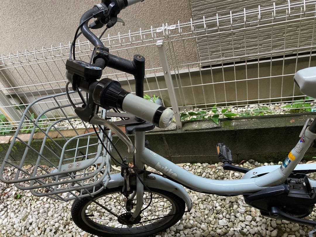 [直取引希望]bikke　電動アシスト自転車 バッテリー　充電器 鍵2個ブルー