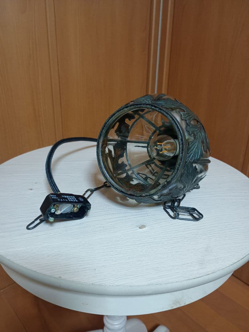 アイアン飾りガラスペンダントライト　１灯　チェーン付　新品LED電球付