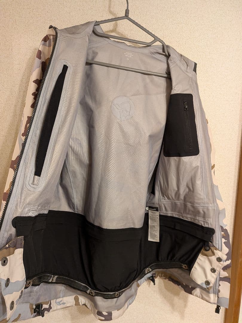 定価10万☆ノローナ NORRONA Tamok☆ゴアテックス　スノージャケット