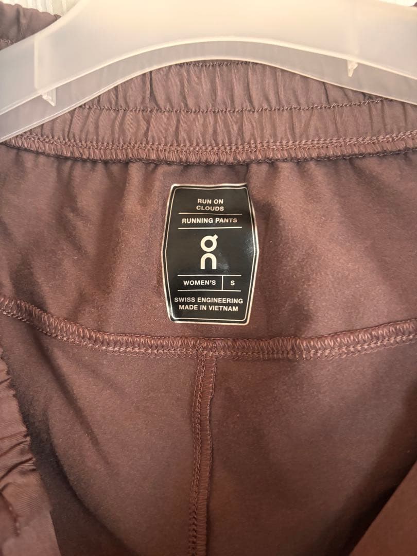 On ランニング　Weather Pants ランニングパンツ レディースS