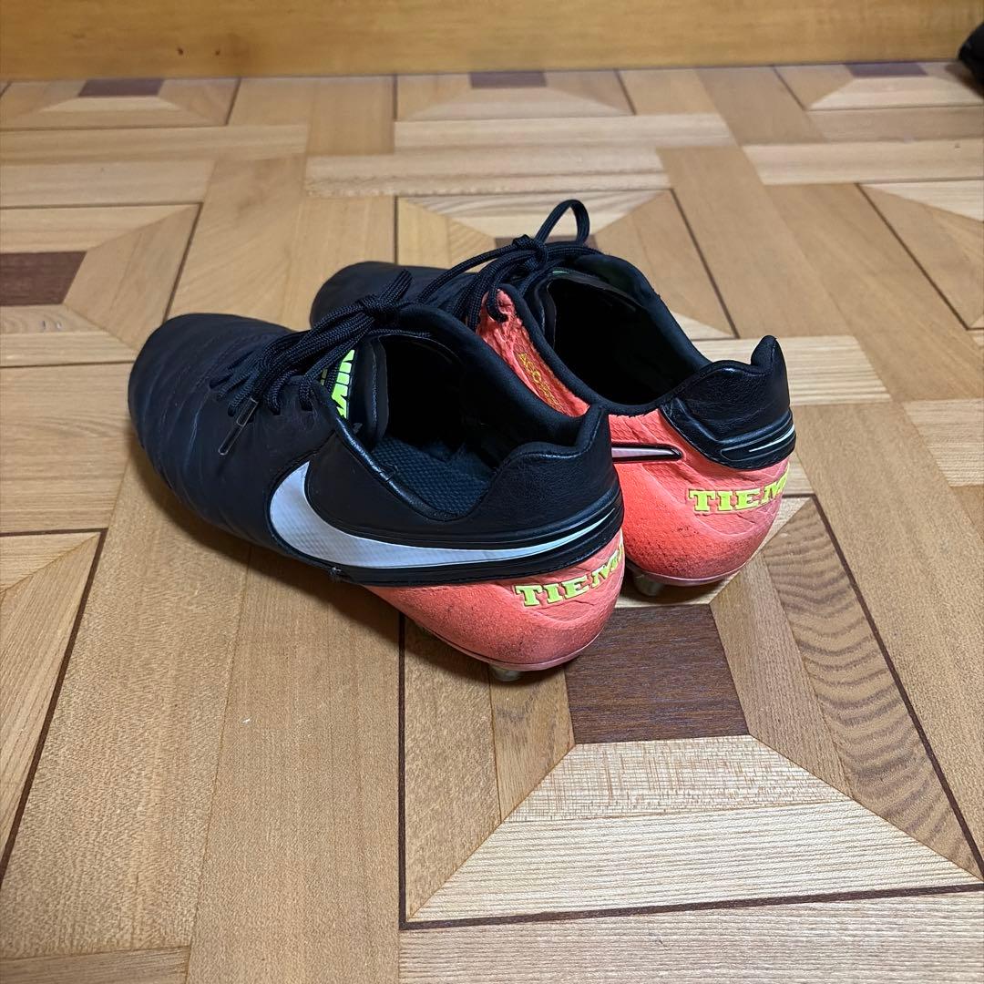 Nike ティエンポレジェンド6