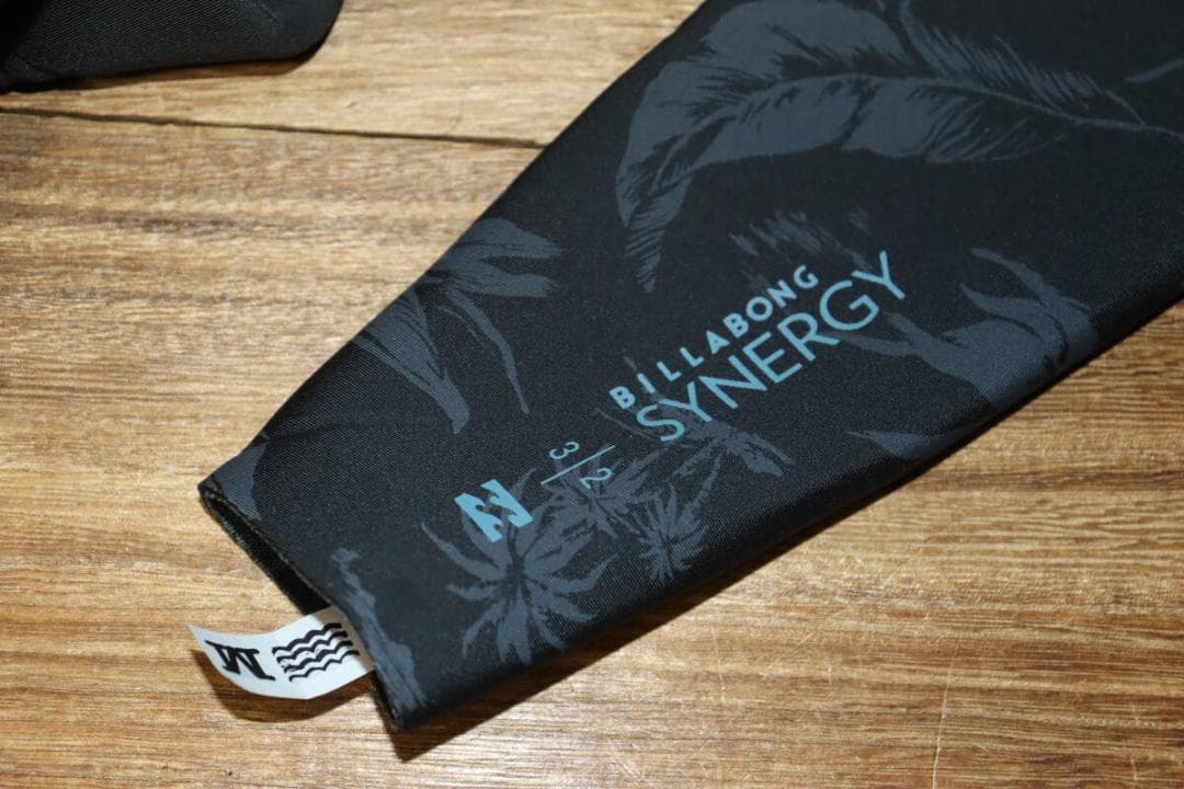新品 BILLABONG SYNERGY ウェットスーツ フルスーツ3/2mmⒽ