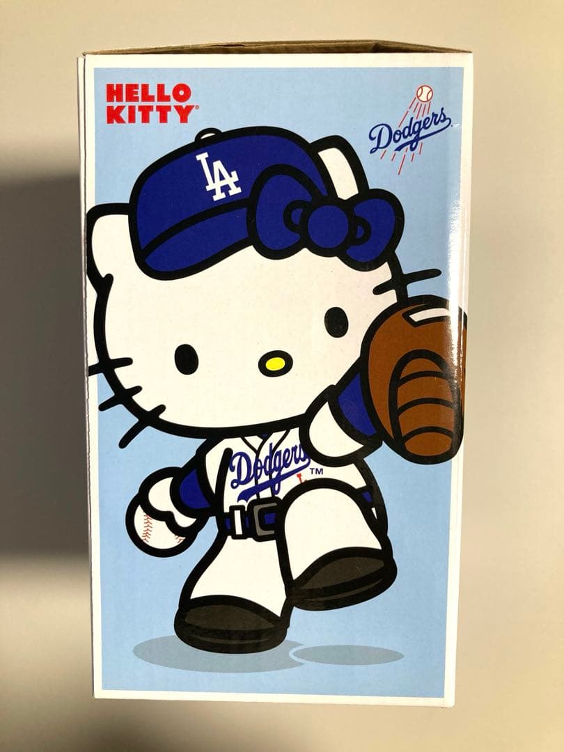 新品未開封　ドジャース　ハローキティ　ボブルヘッド