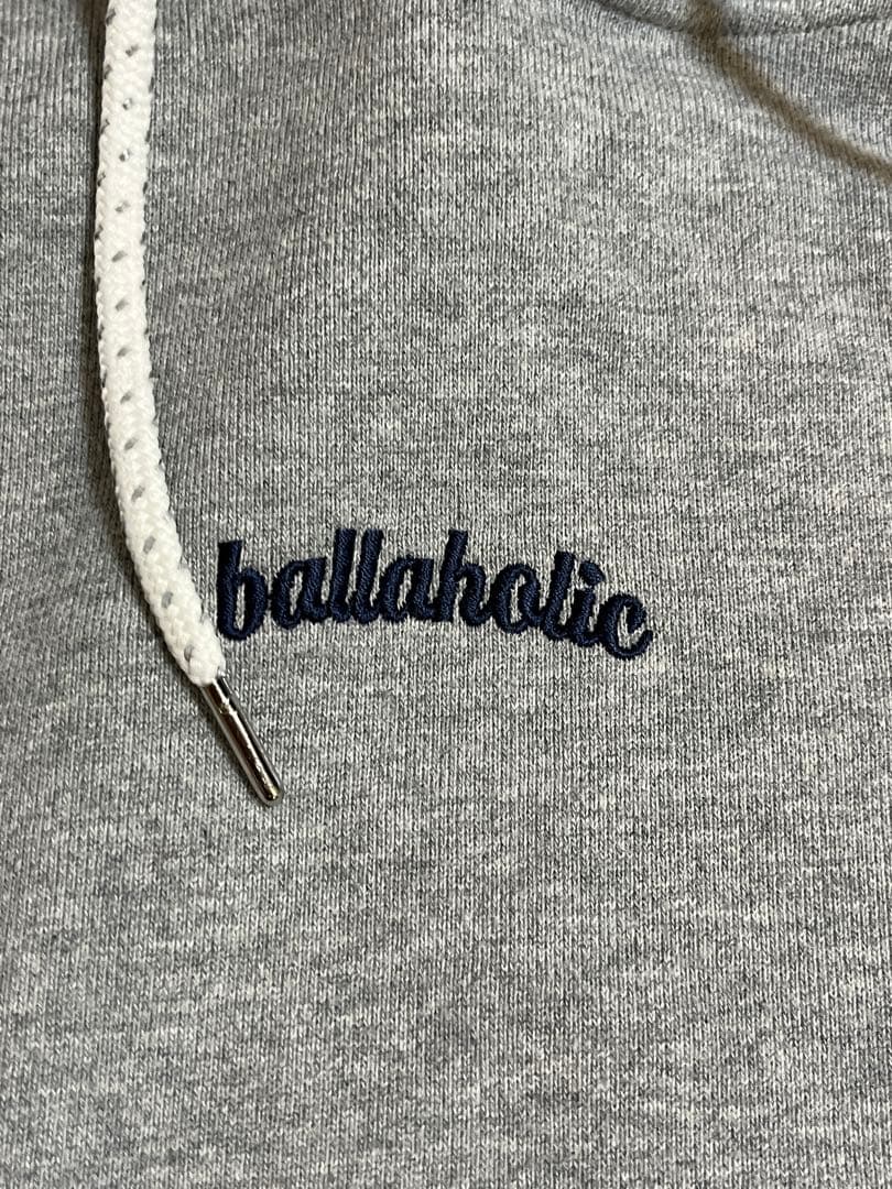ballaholic スモールロゴ　パーカー