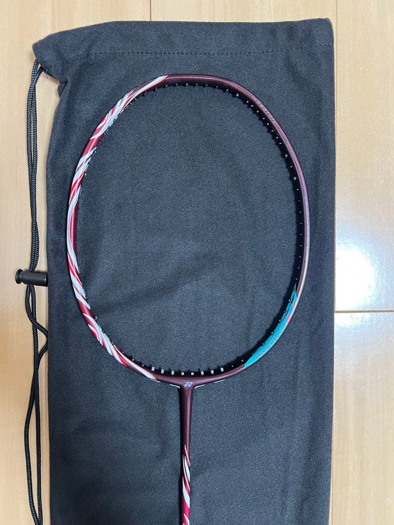 YONEX アストロクス100zz 4U6