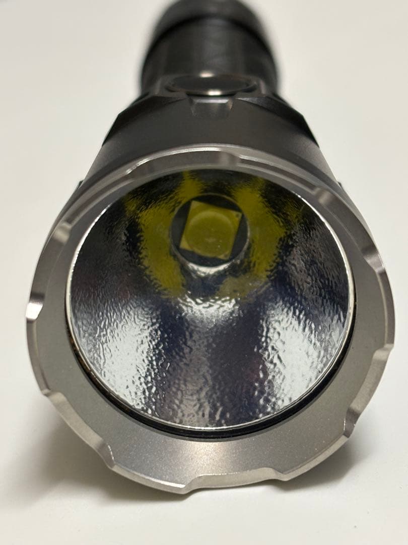 Klarus XT 21X 4000Lm懐中電灯