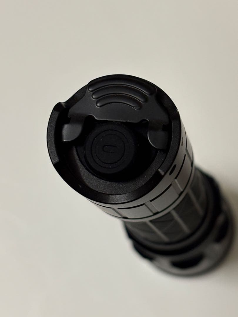 Klarus XT 21X 4000Lm懐中電灯