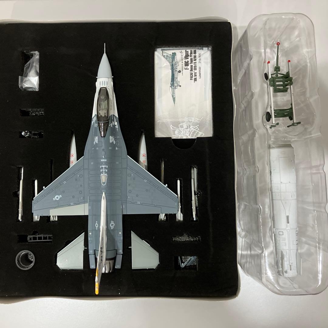 航空機・ヘリコプター CALIBRE WINGS F-16C VIPER 1/72