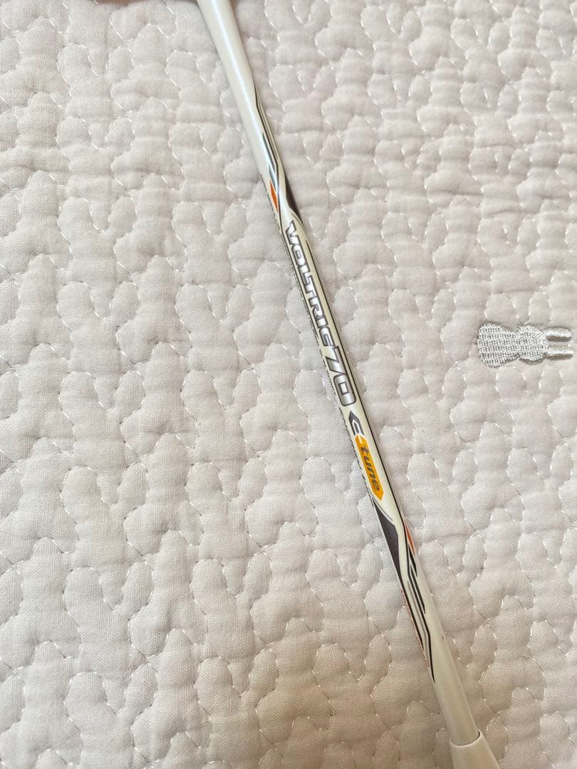 ヨネックス ボルトリック70 Etune 4UG5 ラケット　YONEX