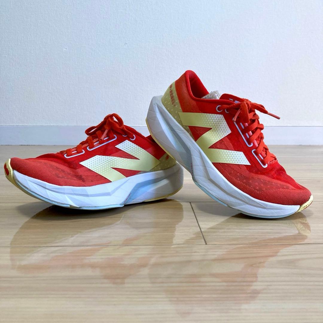 ✨軽量／厚底✨NEWBALANCE FuelCell Rebel v4