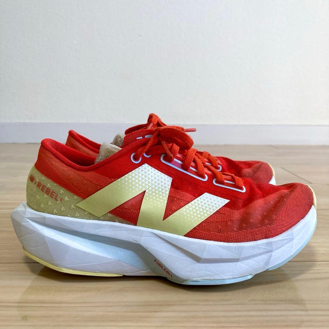 ✨軽量／厚底✨NEWBALANCE FuelCell Rebel v4