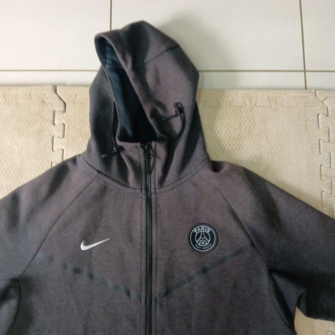 Nike パリ・サンジェルマン フード付きジャケットインポートＬサイズ