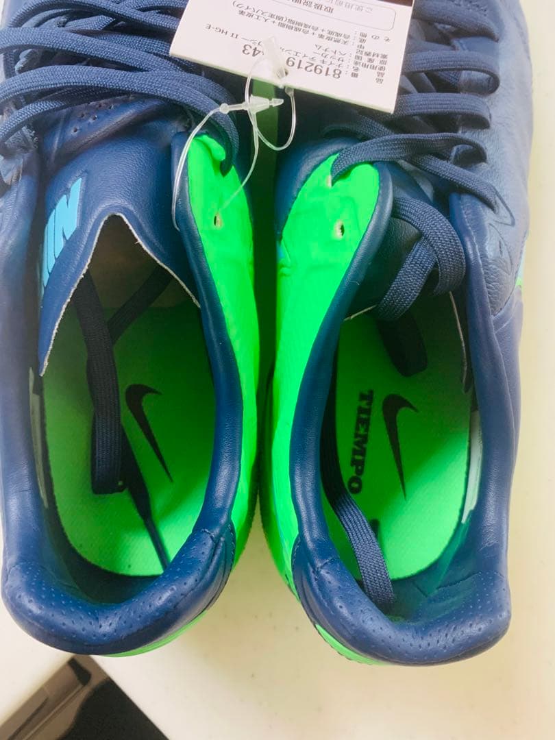 サッカースパイク NIKE ２５．５cm ティエンポレガシー