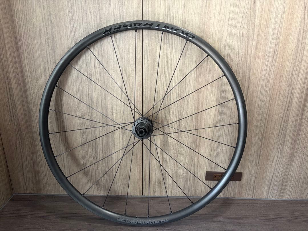 【美品】Bontrager Paradigm Disc前後ホイール　シマノアルミ