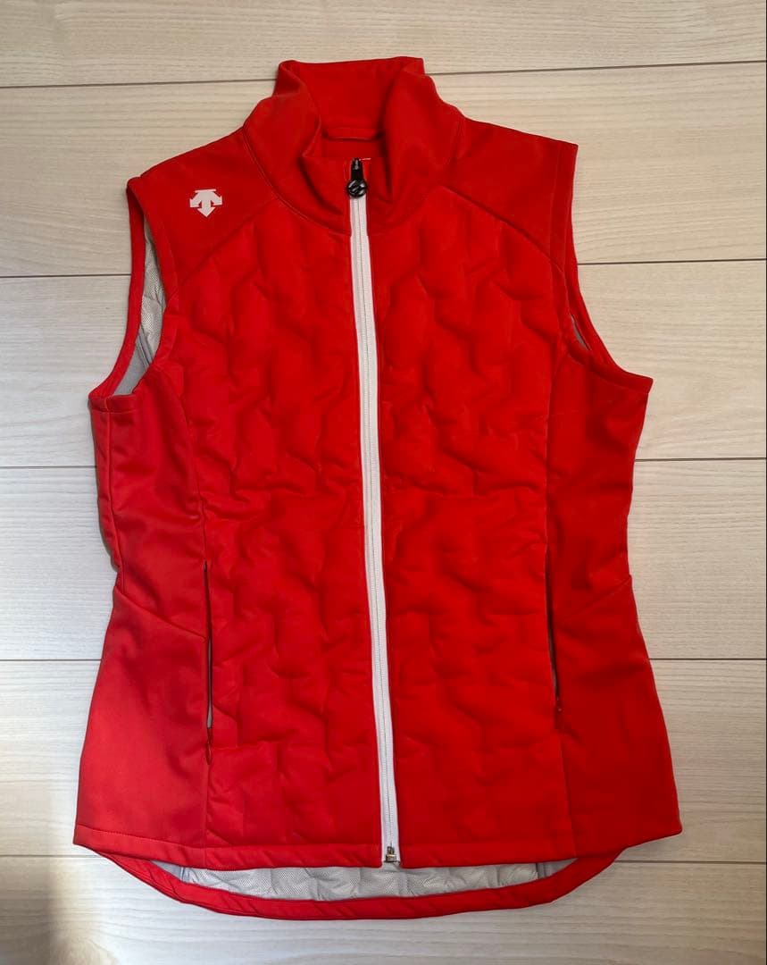 【美品】DESCENTE ゴルフ キルティングベスト Mサイズ