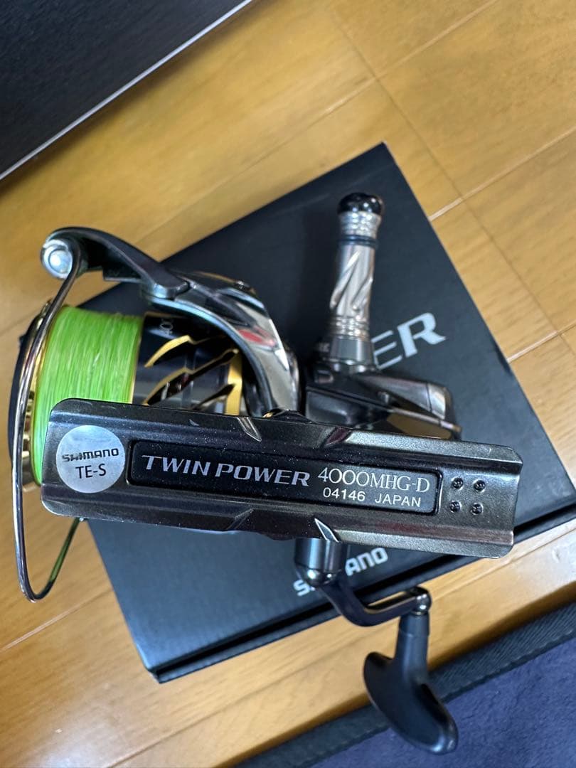 SHIMANO TWIN POWER 4000MHGスピニングリール