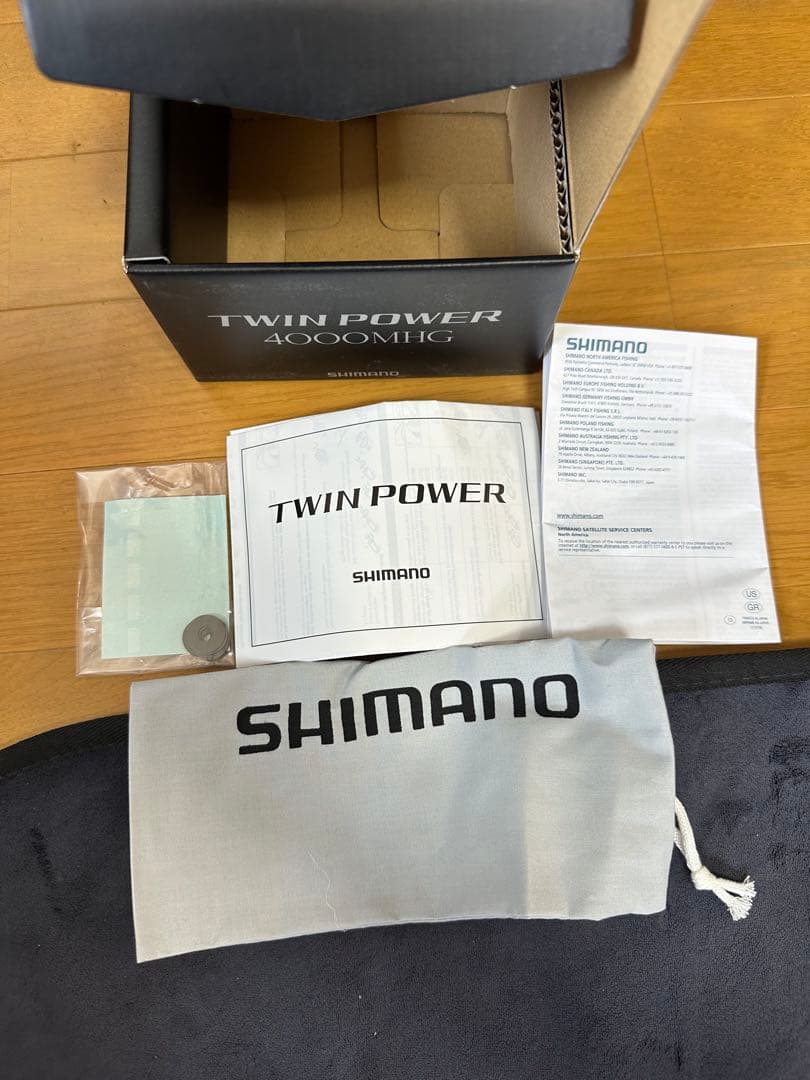 SHIMANO TWIN POWER 4000MHGスピニングリール