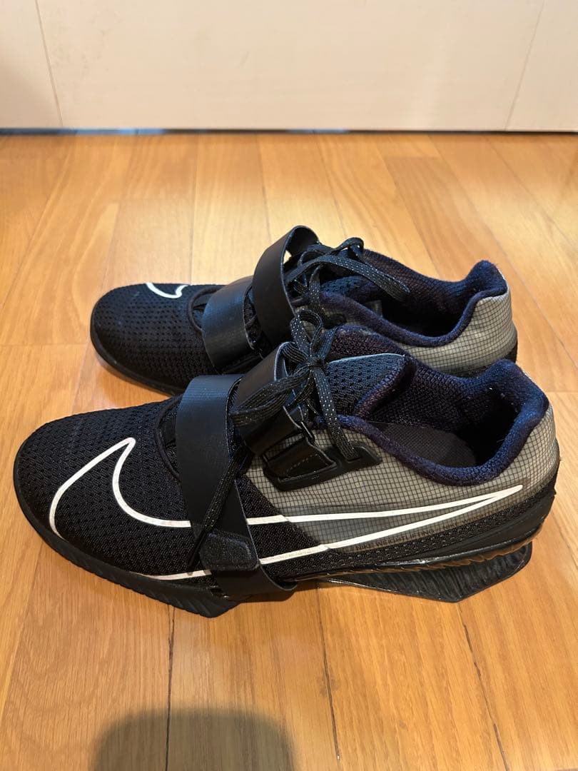 Nike ロマレオス4 ブラック　28cm