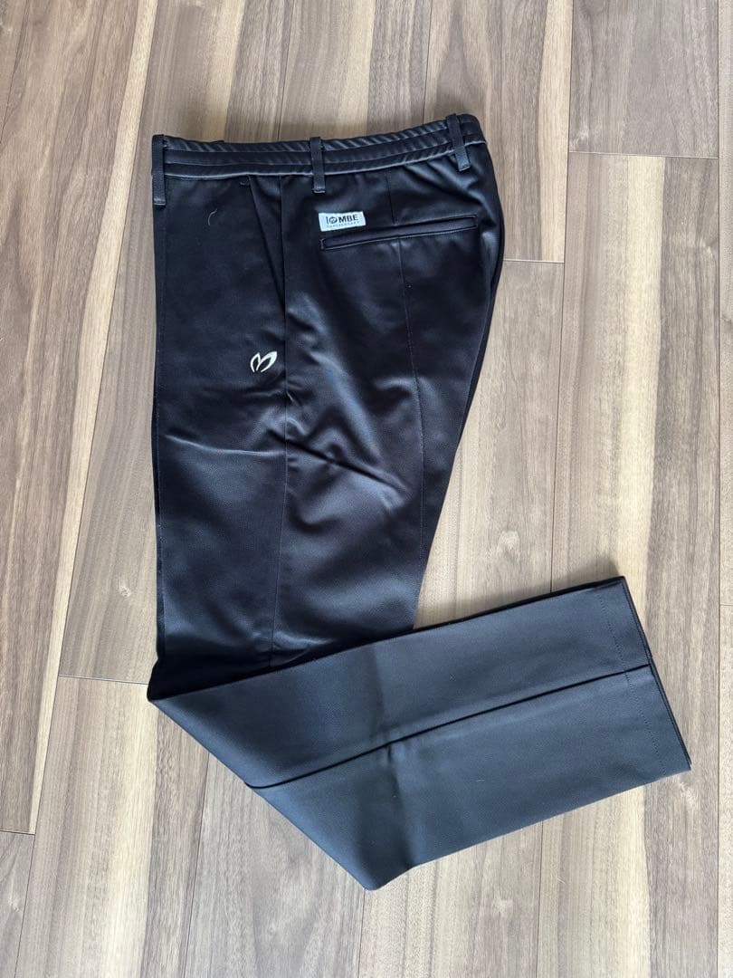 p*2様 マスターバニー　ゴルフパンツ　黒　4 超美品
