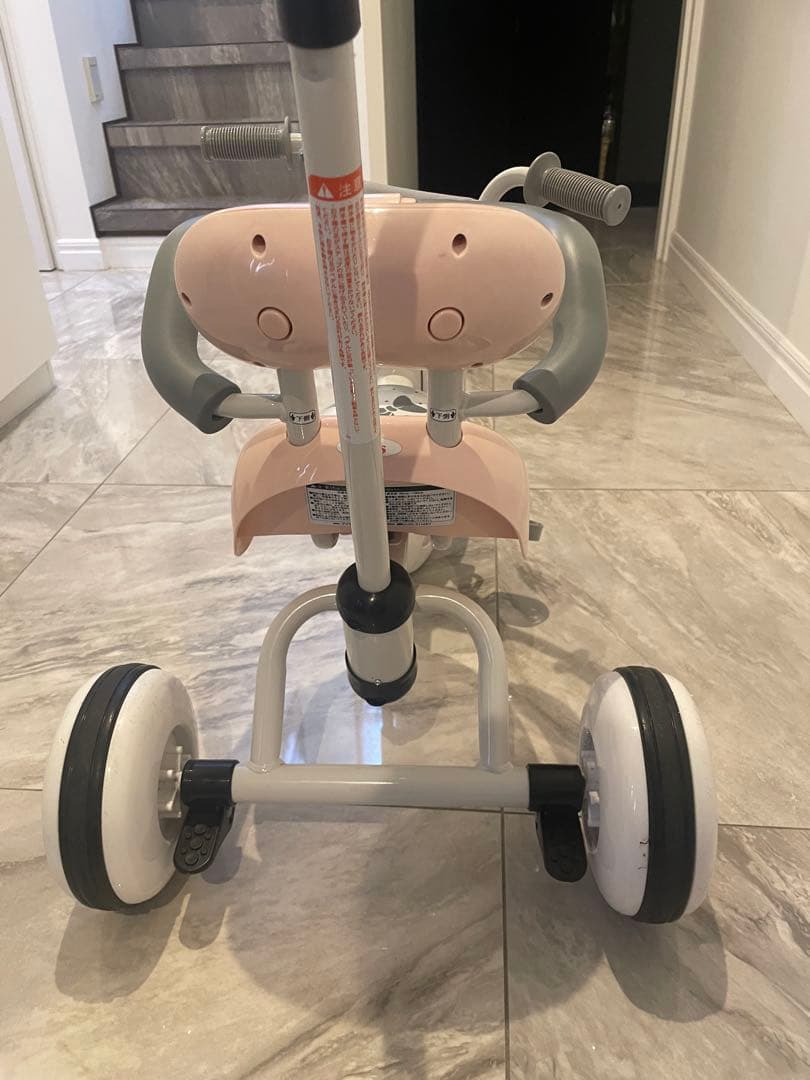 ディズニー トライクピュア　三輪車（ピンク）かじとり おしゃれ トイザらス限定