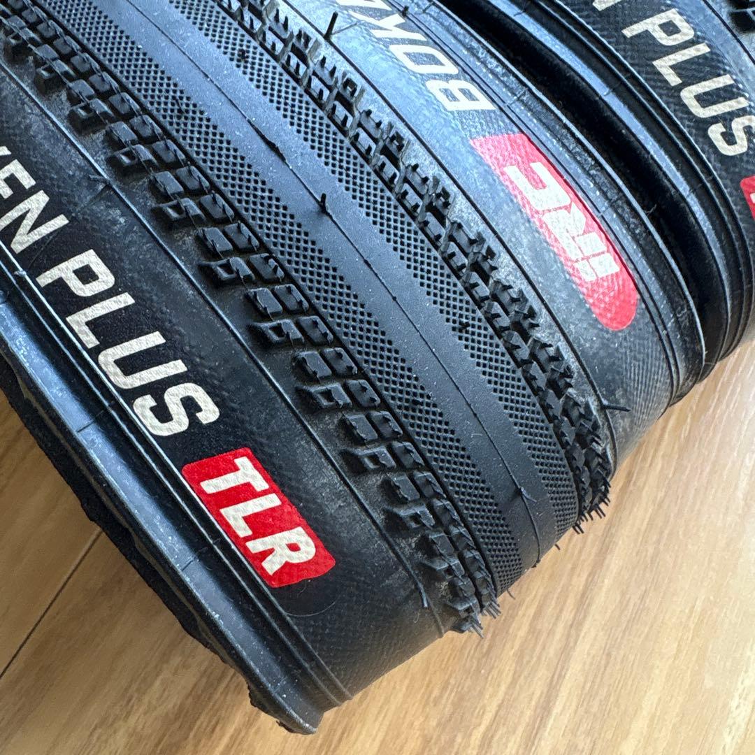 IRC　BOKEN PLUS TLR　700×32C