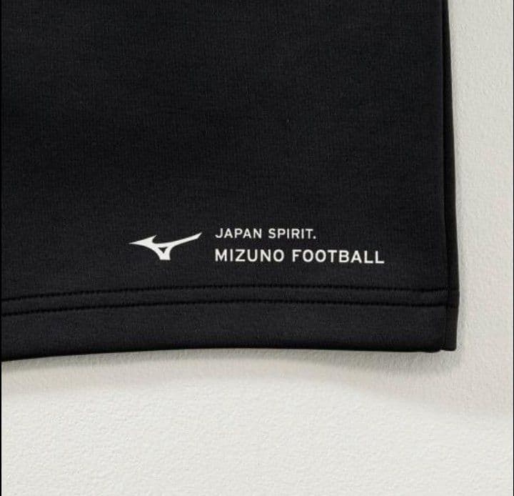 新品MIZUNOオフザピッチ　ロングスリーブシャツショートパンツセットアップ