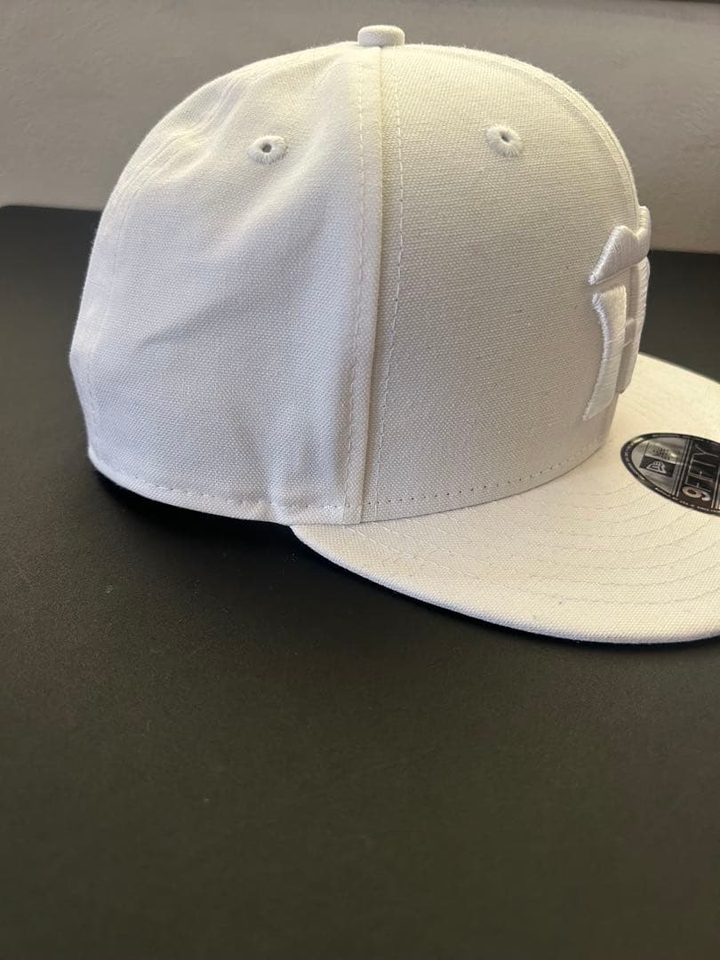 (優勝セール)阪神タイガース ニューエラ　白　9FIFTY ML