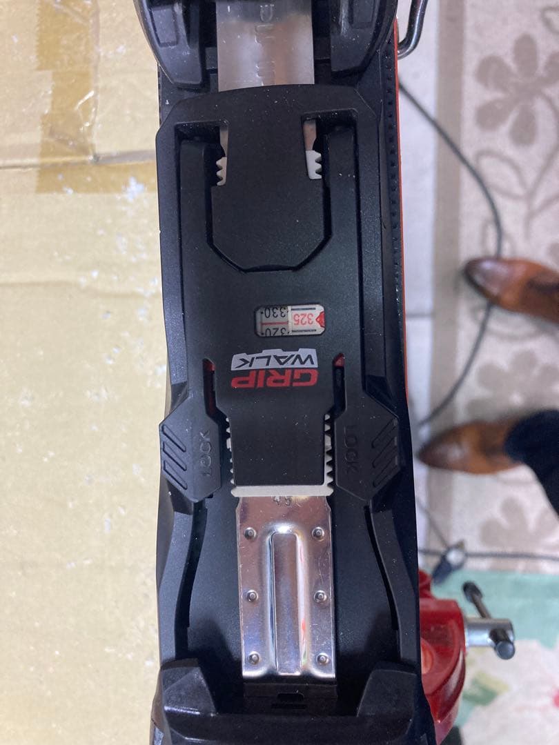 Atomic Redster X9i REVO スキー板166cm