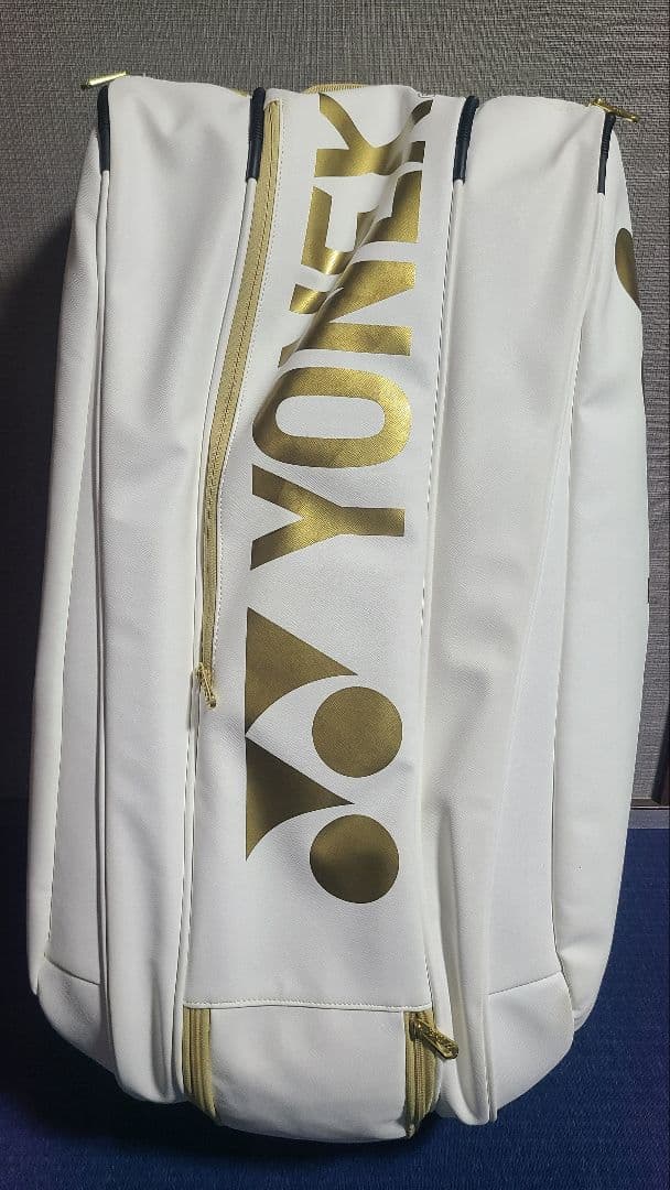 白×金 ラケットバッグ9