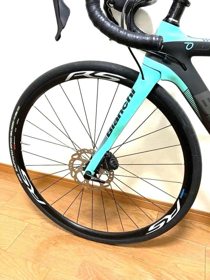 Bianchi OLTRE XR3 DISC 2019年モデル ロードバイク