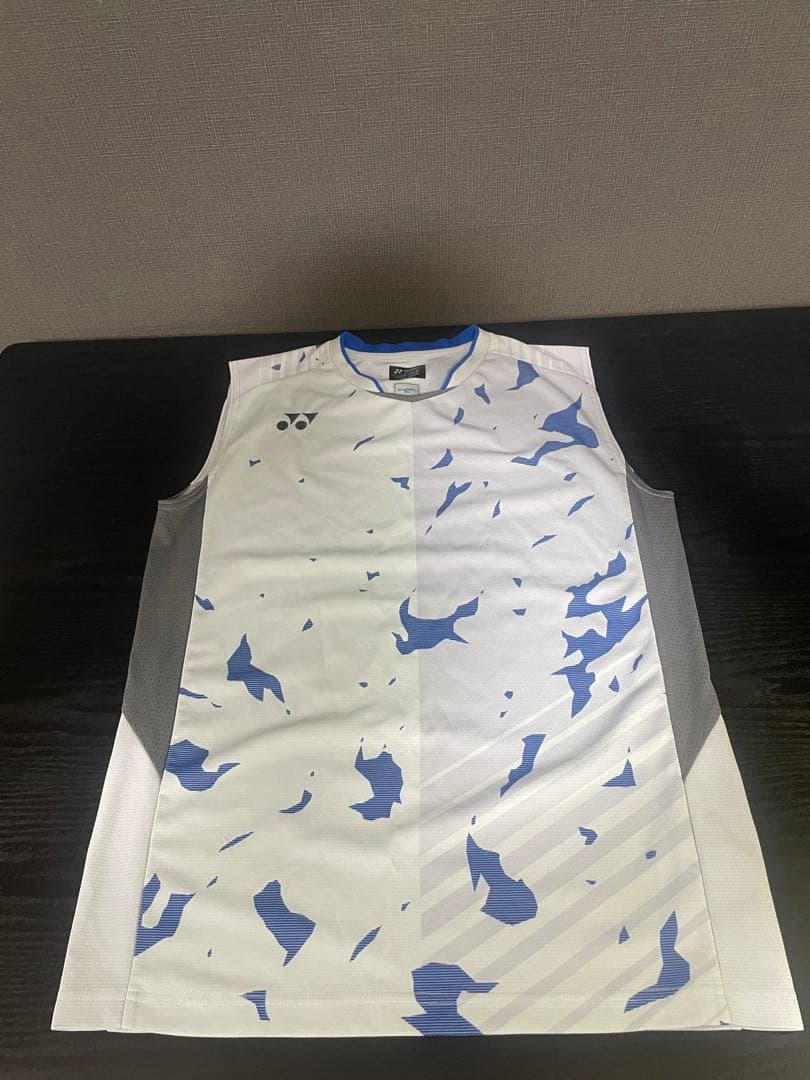 日本代表　桃田賢斗モデル　YONEX ノースリーブシャツ 青カモフラージュ