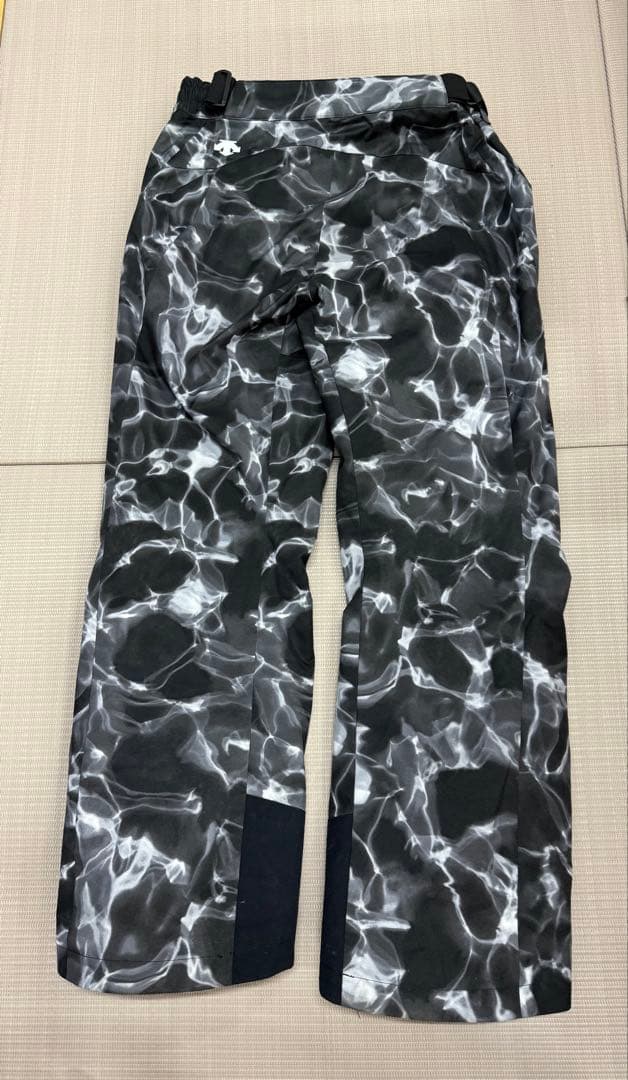 美品☆デサント☆メンズ☆スキーパンツ☆DWMQJD73☆サイズL☆迷彩柄