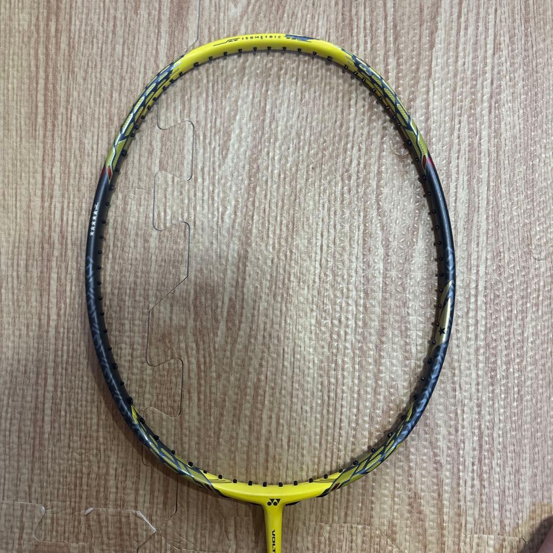 【限定】ボルトリックZフォース2 リンダンモデル 4UG5 YONEX 人気廃盤