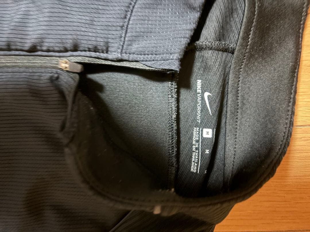 Nike ブラック長袖トップ