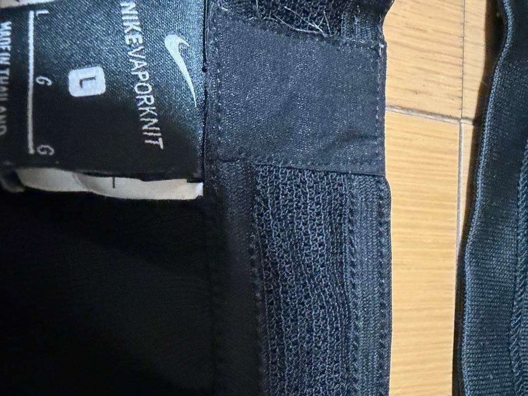 Nike ブラック長袖トップ