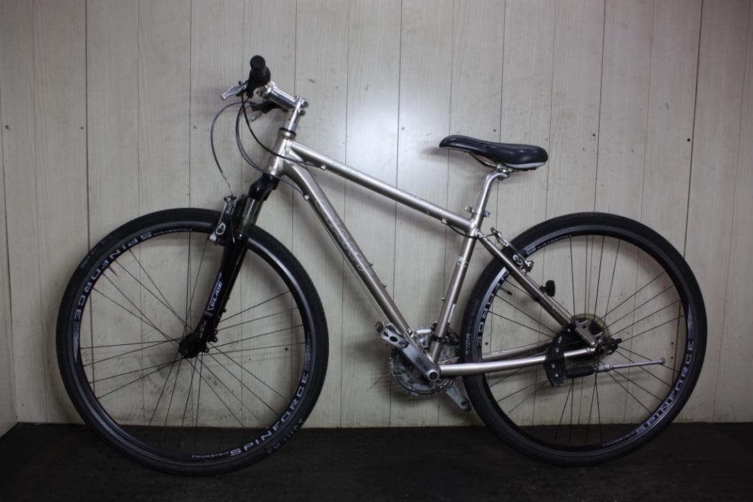 GIANT GLIDE R3 700C 24速 430mm ディスクブレーキ対応