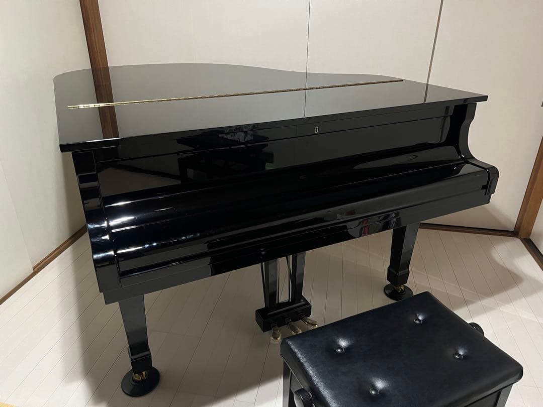 Yamaha G1 グランドピアノ 黒色 ベンチ付き