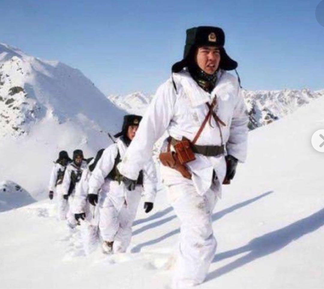 戦争ロシア軍/北朝鮮軍/中国人民解放軍現用スノー迷彩戦闘服上下雪地迷彩