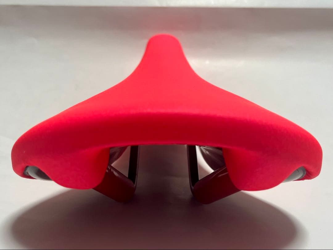 【未使用品】Selle ITALIA d.s.a. 搭載サドル
