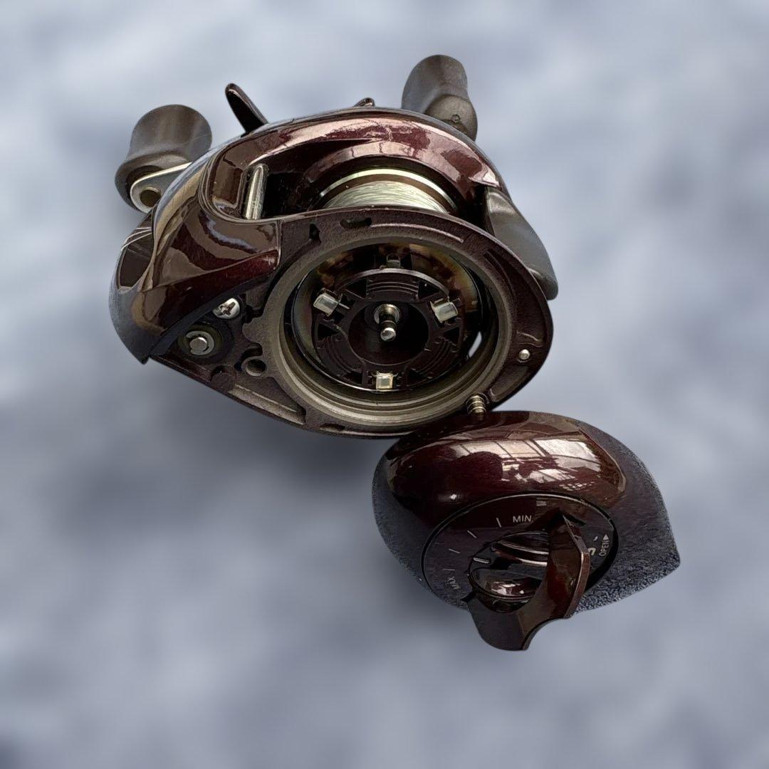 Shimano Scorpion 1000 ベイトリール　RH