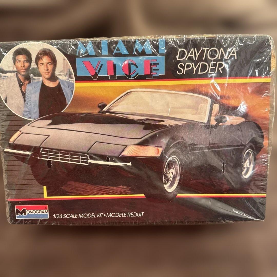 自動車 Miami Vice Ferrari Testarossa & Daytona