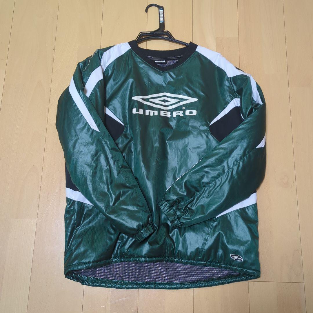 値引不可☆希少♥美品♥アンブロ　UMBRO　中綿　ピステ