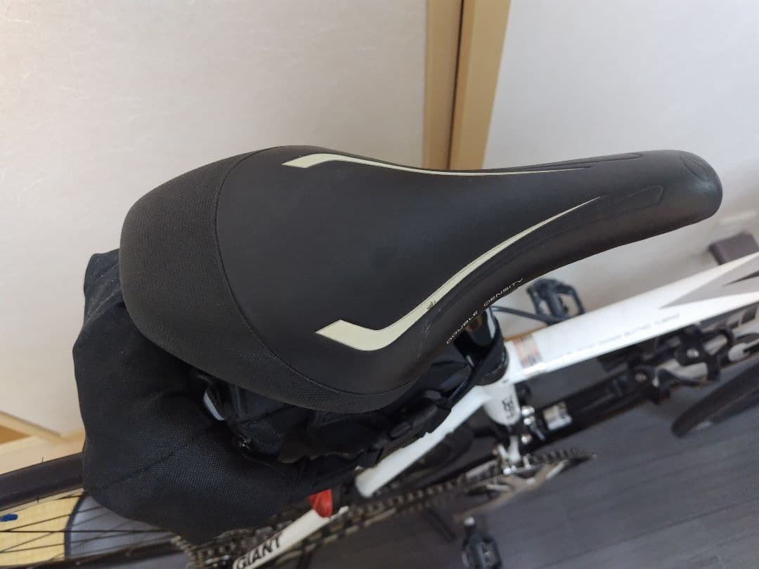 【値引き49千円→48千円】【福岡引取限定】GIANT DEFY ロードバイク