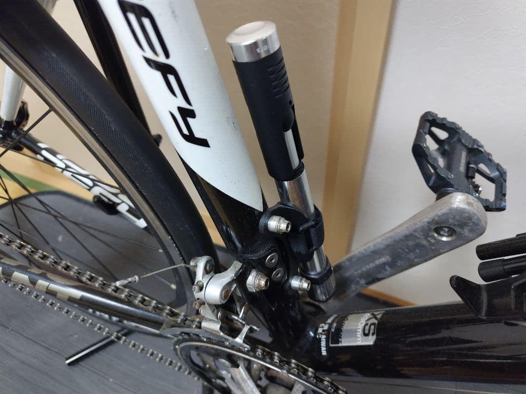 【値引き49千円→48千円】【福岡引取限定】GIANT DEFY ロードバイク