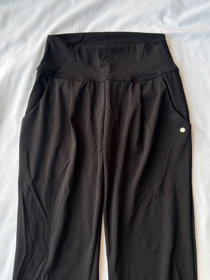 新品 チャコットバランス★13750円動きやすいスムースパンツ M 黒 バレエ