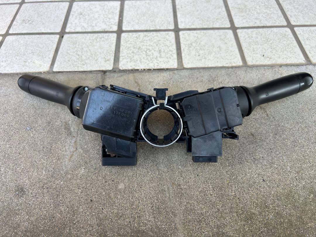 希少 USDM 12-19 トヨタヤリス(ヴィッツ)用 コンビネーションスイッチ