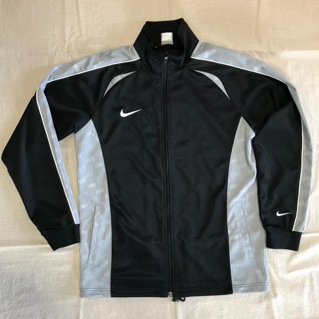 NIKE 　ルーズフィットジャージ上下セット　ブラックＸシルバー　　Mサイズ