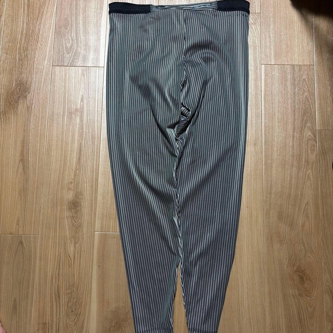 NIKEエアロスイフトロングタイツ