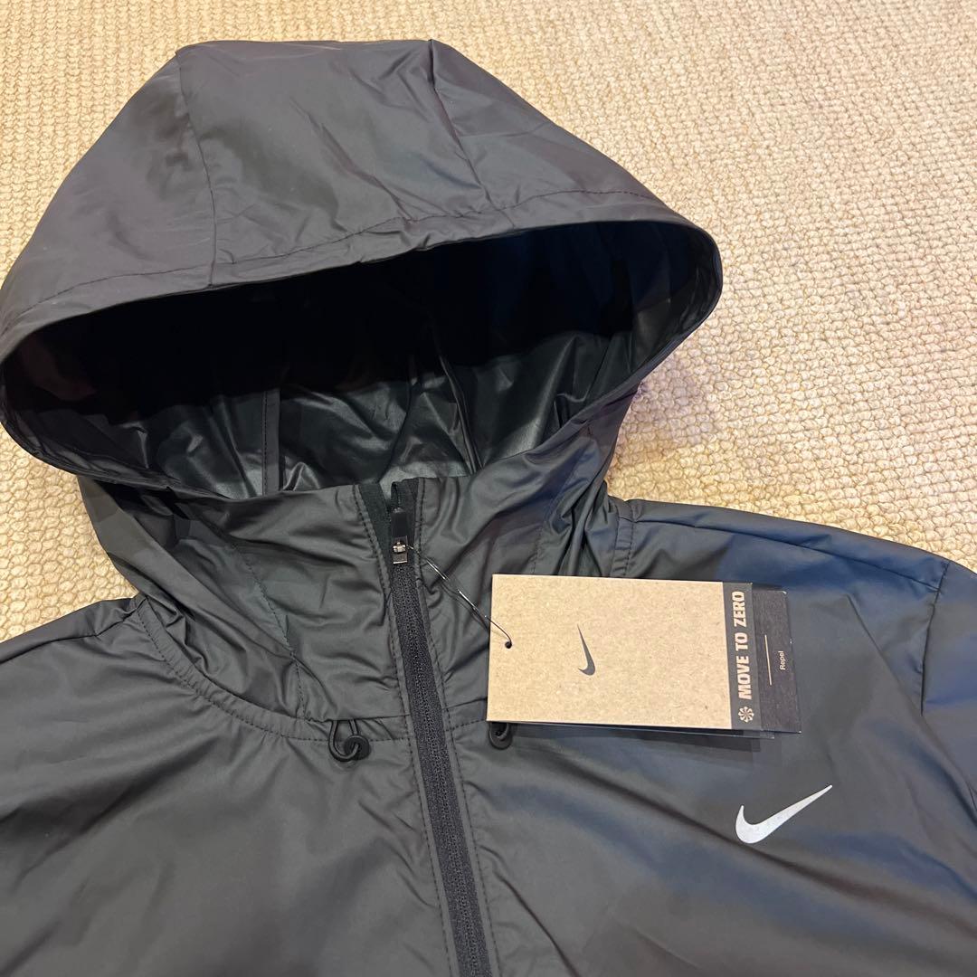 Mサイズ　NIKE　DRI-FIT仕様　ウィメンズ　ランニングジャケット